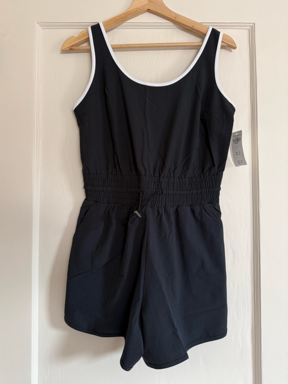Abercrombie & Fitch Black Romper w/ White Trim – Size M Petite – NWT